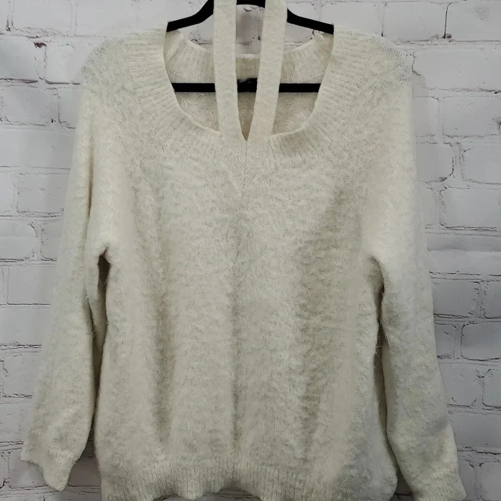 Express V Neck Off White Soft Sweater Women's Size L